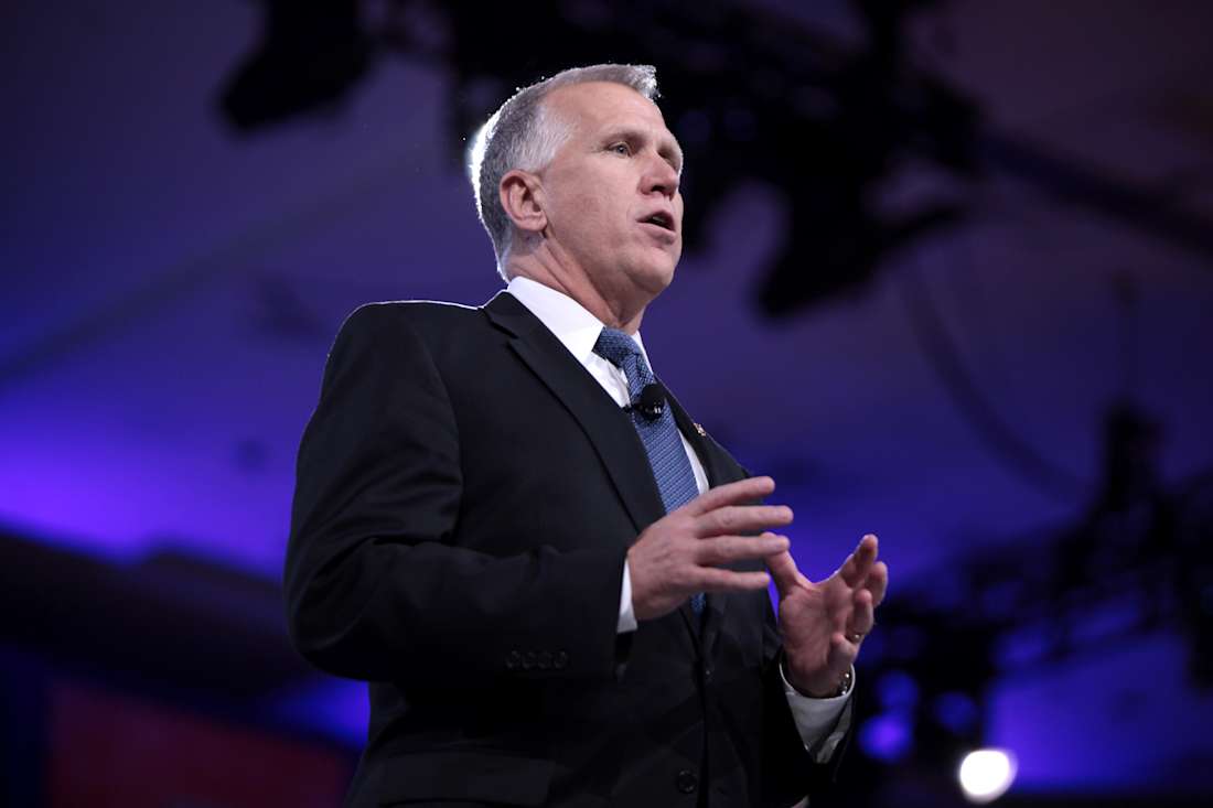 美国参议员 Thom Tillis 是 Banking Committee 的关键谈判者（照片：Gage Skidmore）